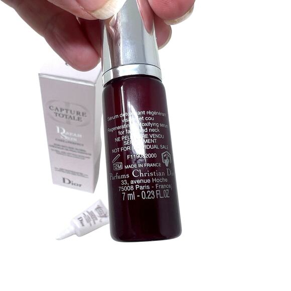 Dior Capture Skincare Bundle Capture Totale & One Essential - Picture 3 of 11